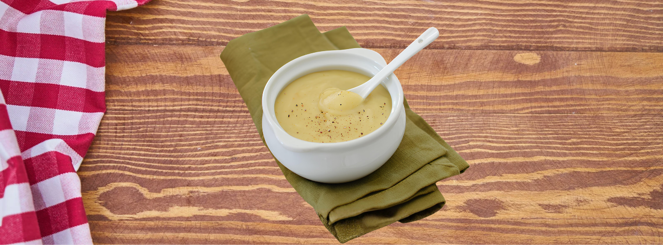 Finished-veloute-sauce-glossy-and-pale-in-a-bowl